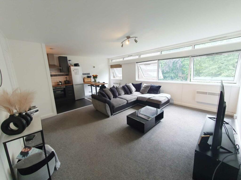 2 bedroom apartment for sale in New Dover Road, Canterbury, CT1