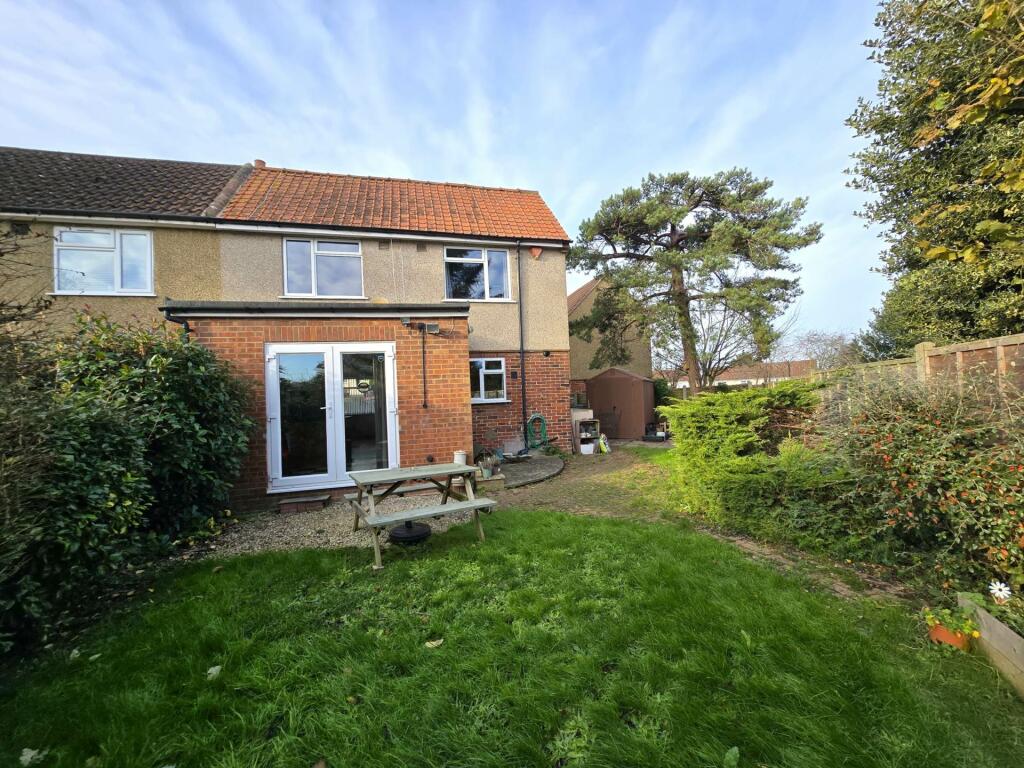 3 bedroom semi-detached house