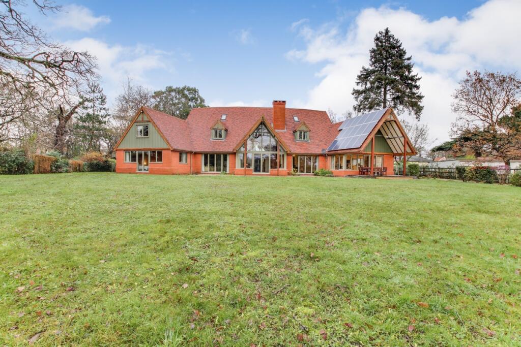 7 bedroom detached house for sale in Marchwood, Martlesham Road, Little