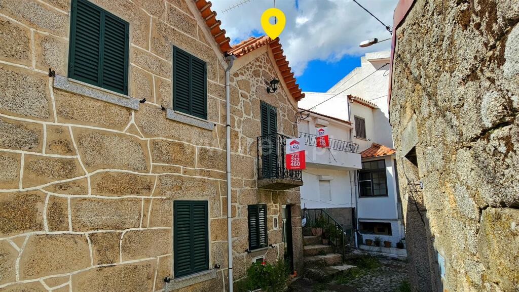 2 bedroom terraced house for sale in Beira Alta, Gouveia, Portugal