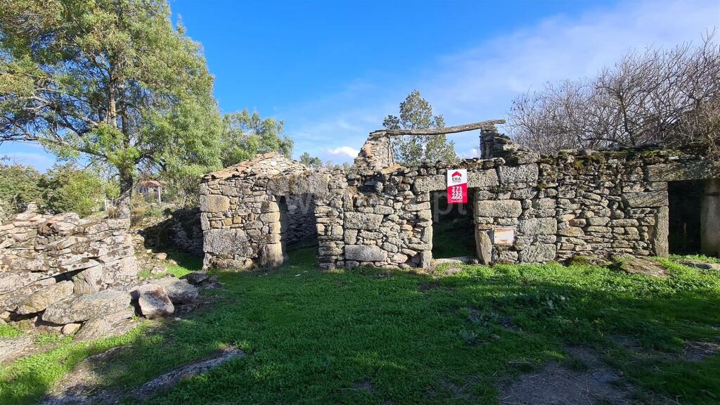 Country house for sale in Beira Alta, Guarda, Portugal