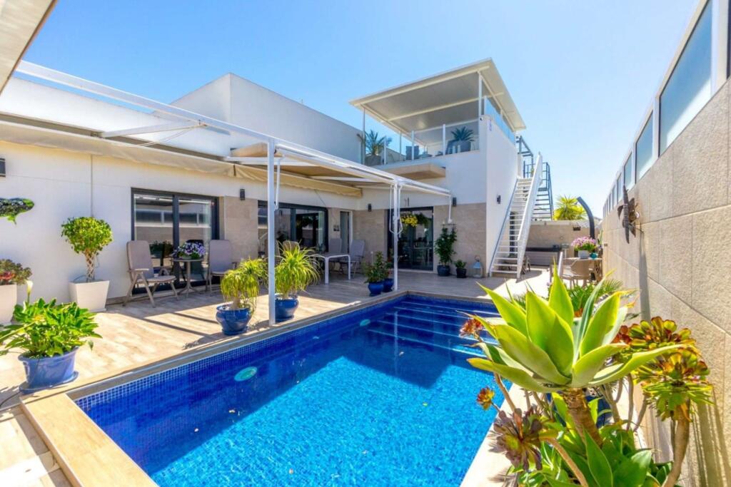 Main image of property: Valencia, Alicante, Daya Nueva