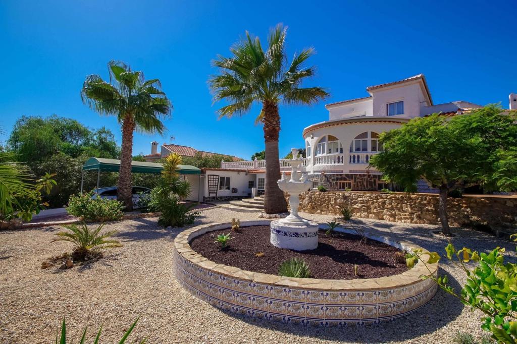 3 bedroom detached villa for sale in La Marina, Spain