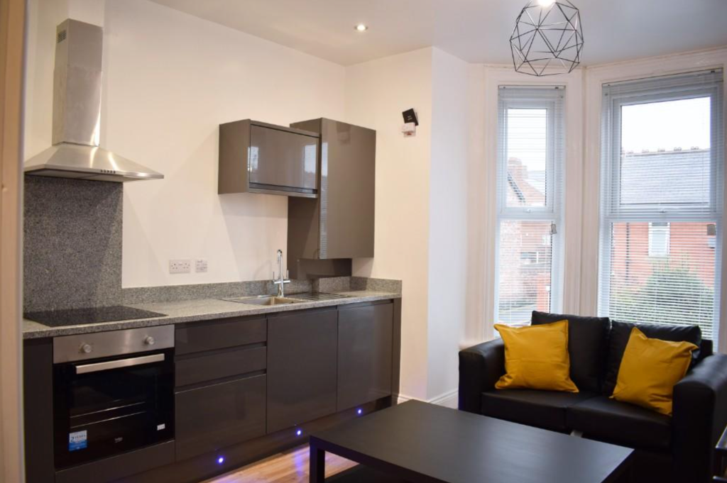 2 bedroom flat for rent in 74-76 Queens Road, Newcastle Upon Tyne, NE2