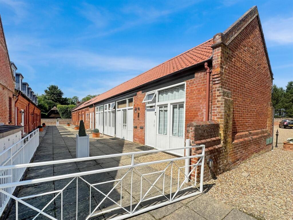Main image of property: Saling Grove, Great Saling