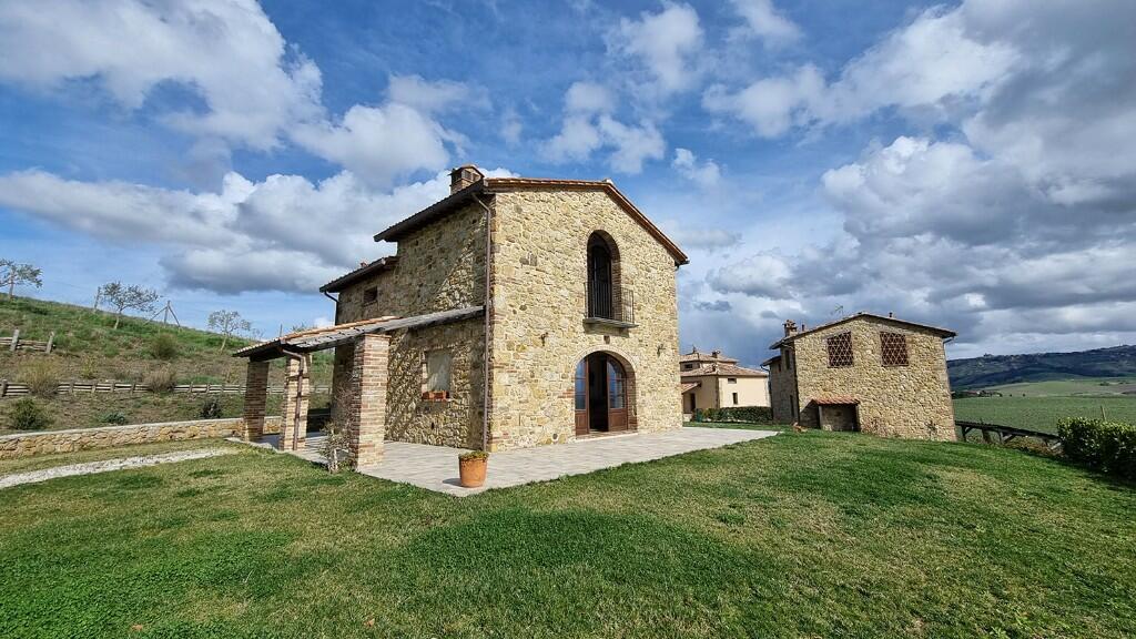 Country House for sale in Volterra, Pisa, Tuscany