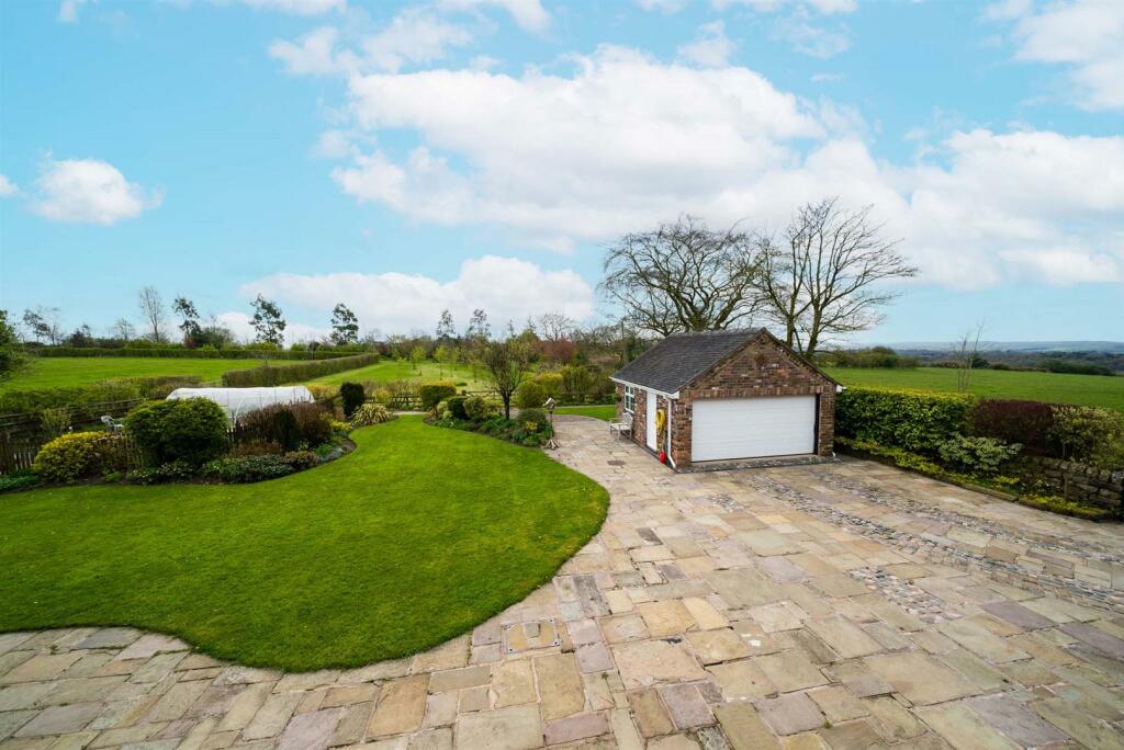 4 bedroom detached house for sale in Crowborough Road, Horton, Leek, ST13