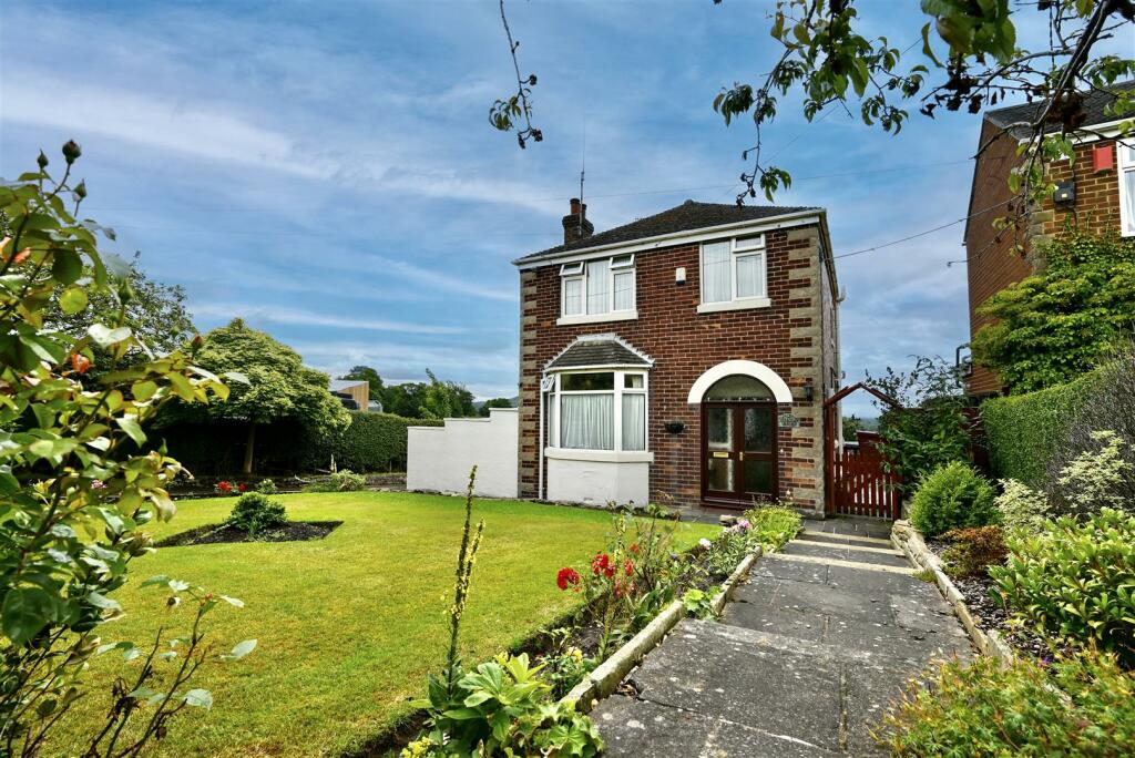 3 bedroom detached house for sale in Under Rainow Road, Timbersbrook