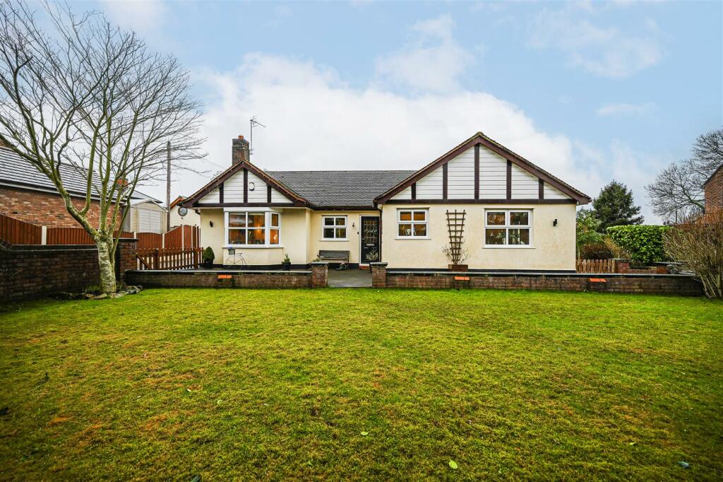 3 bedroom detached bungalow for sale in Station Road, Scholar Green, ST7