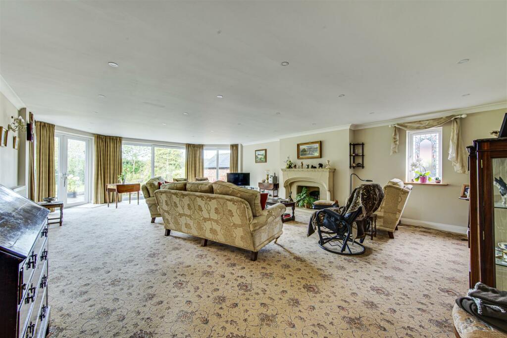 Additional property image - Spacious home on the exclusive Blackfirs Lane, Somerford, Congleton