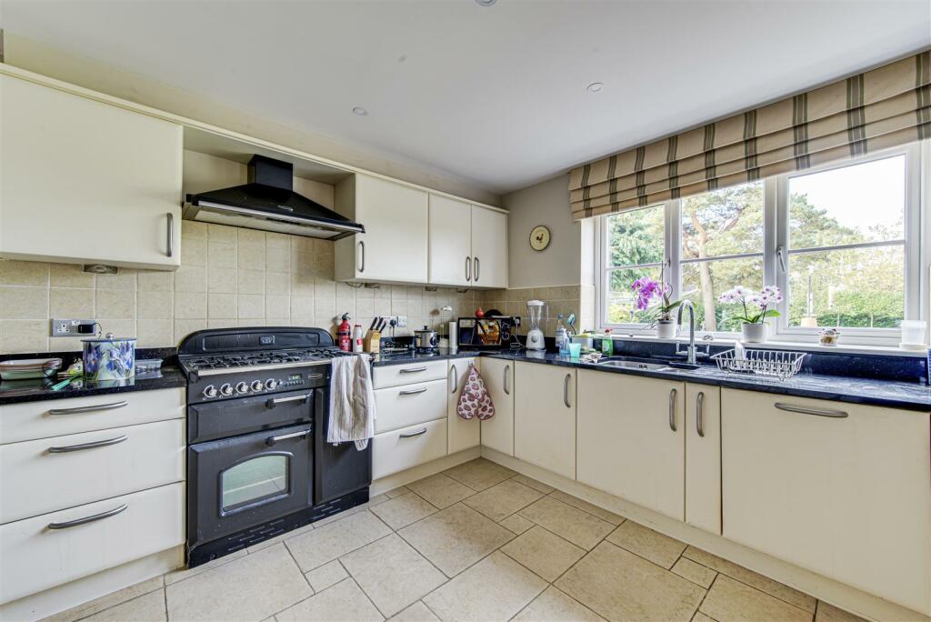 Additional property image - Spacious home on the exclusive Blackfirs Lane, Somerford, Congleton