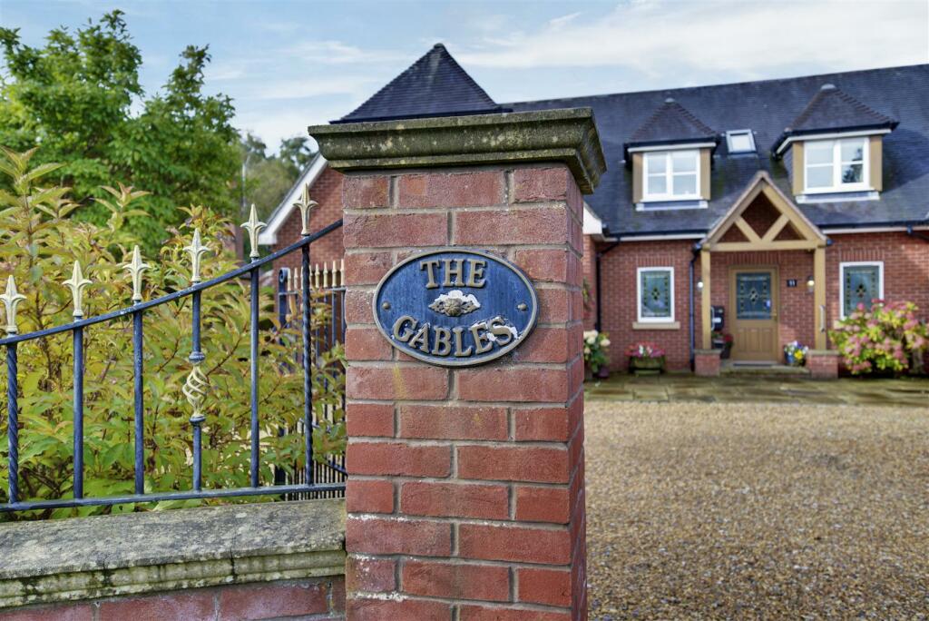 Additional property image - Spacious home on the exclusive Blackfirs Lane, Somerford, Congleton