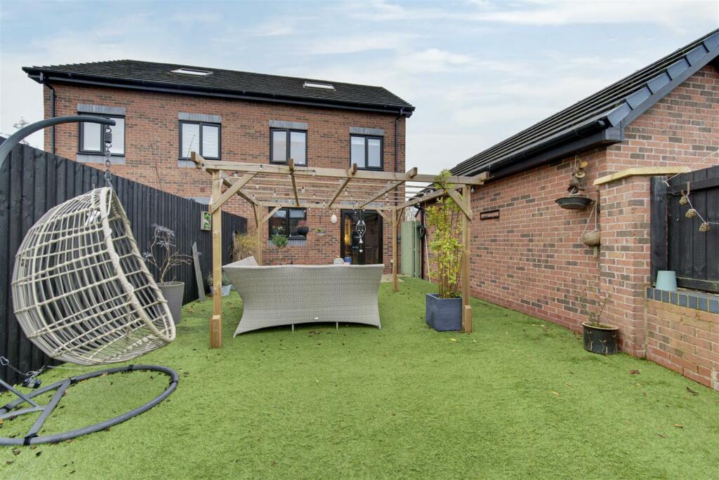 Additional property image - Forge Wood Close, Congleton, Cheshire