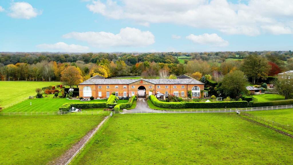 Additional property image - 3 The Stables, Somerford, Congleton