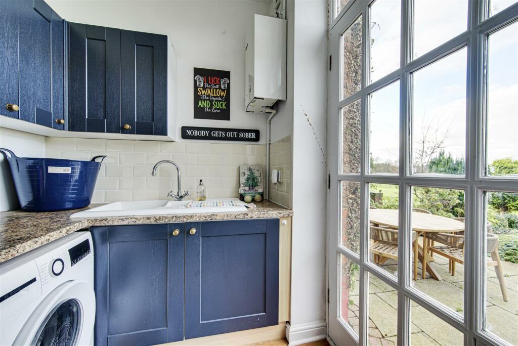Additional property image - 3 The Stables, Somerford, Congleton