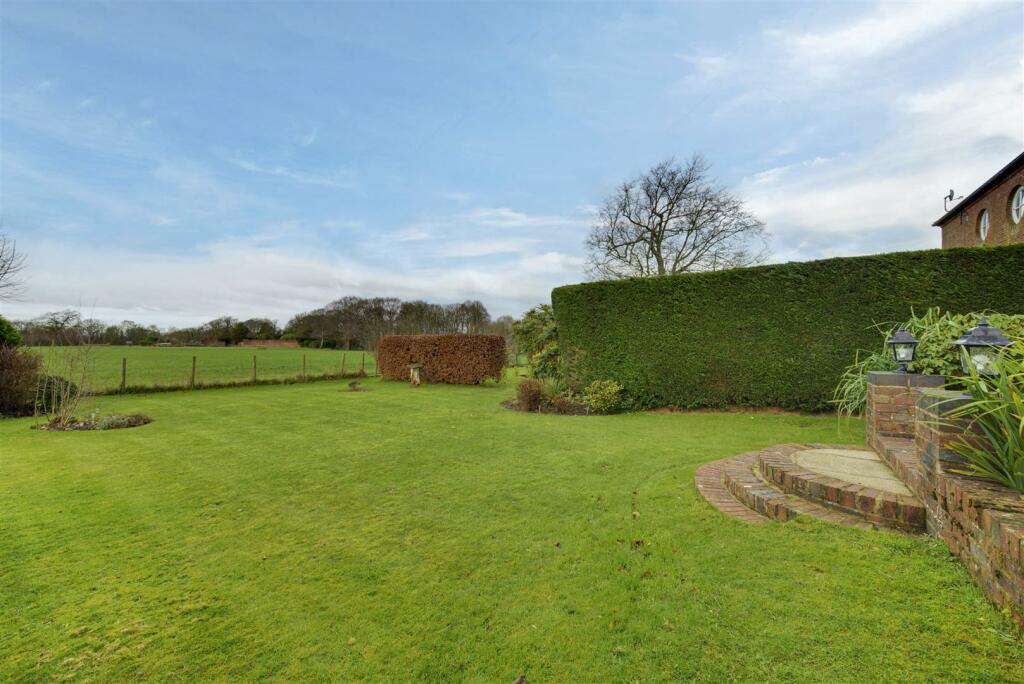 Additional property image - 3 The Stables, Somerford, Congleton