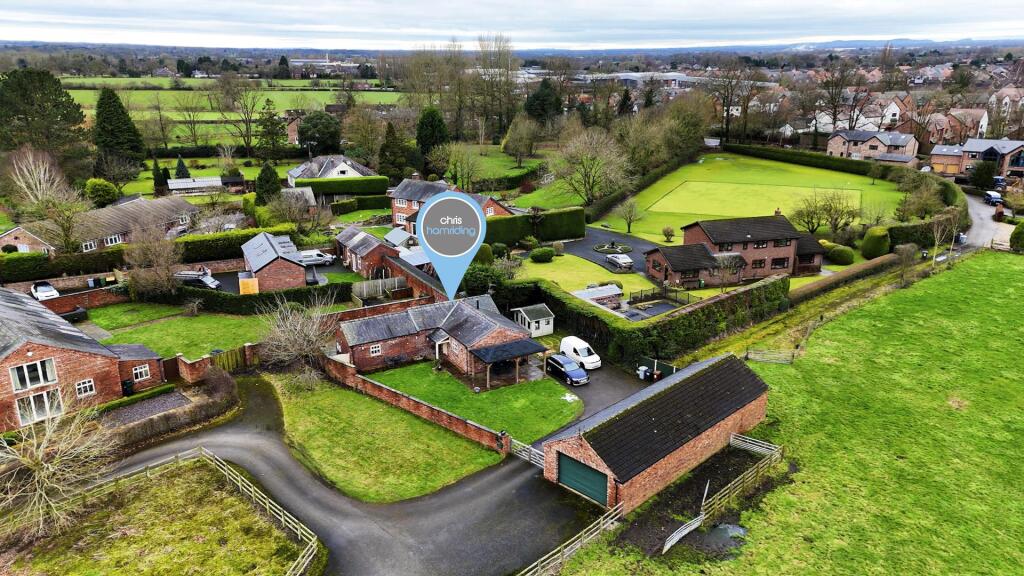 Additional property image - Bluebell Cottage, Off Macclesfield Road, Holmes Chapel