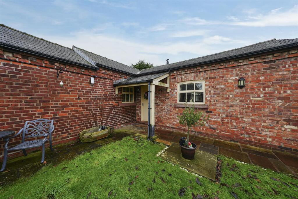 Additional property image - Bluebell Cottage, Off Macclesfield Road, Holmes Chapel