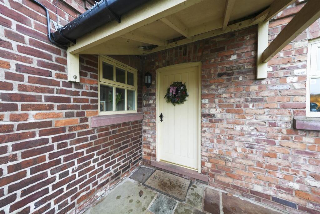 Additional property image - Bluebell Cottage, Off Macclesfield Road, Holmes Chapel