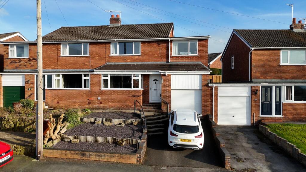 3 bedroom semi-detached house