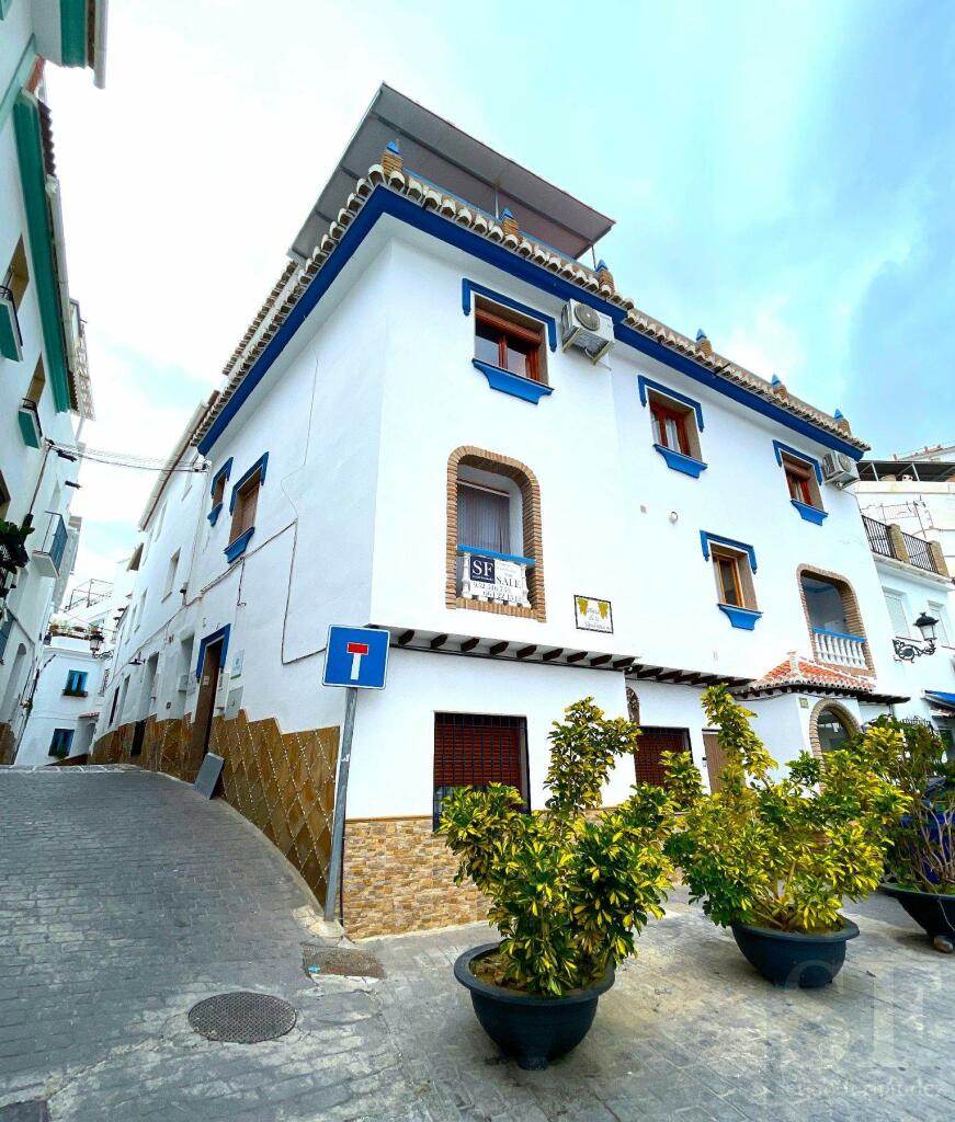 5 bedroom town house for sale in Andalucia, Malaga, Cómpeta, Spain