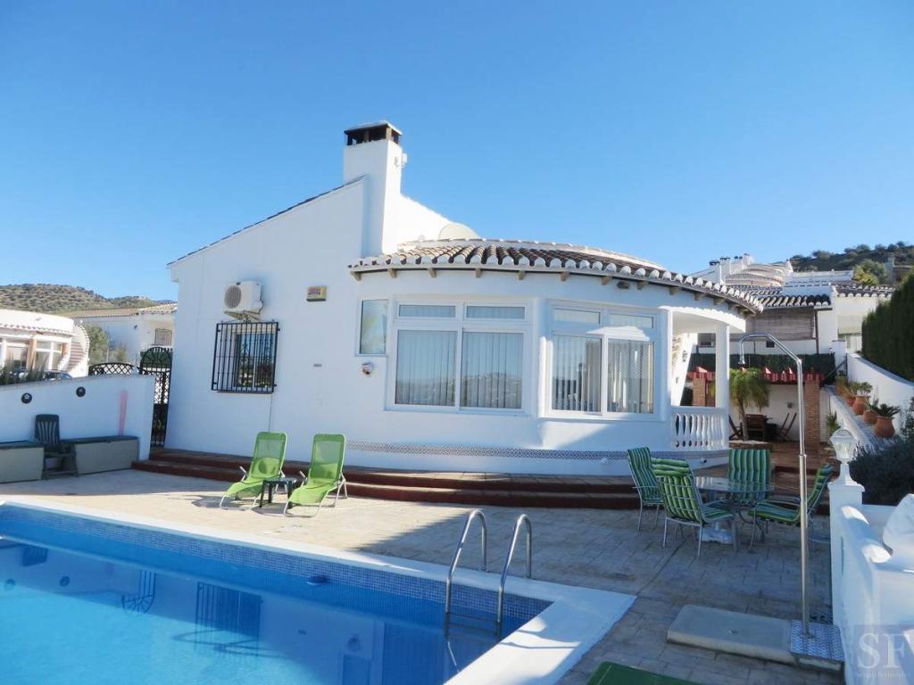 2 bedroom villa for sale in Andalucia, Malaga, Spain