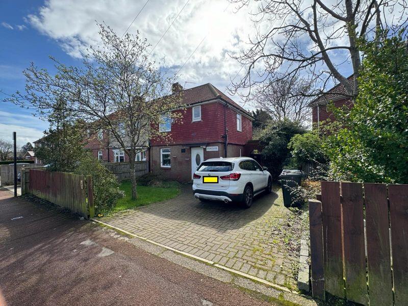 3 bedroom terraced house for sale in Cragside, High Heaton, NE7