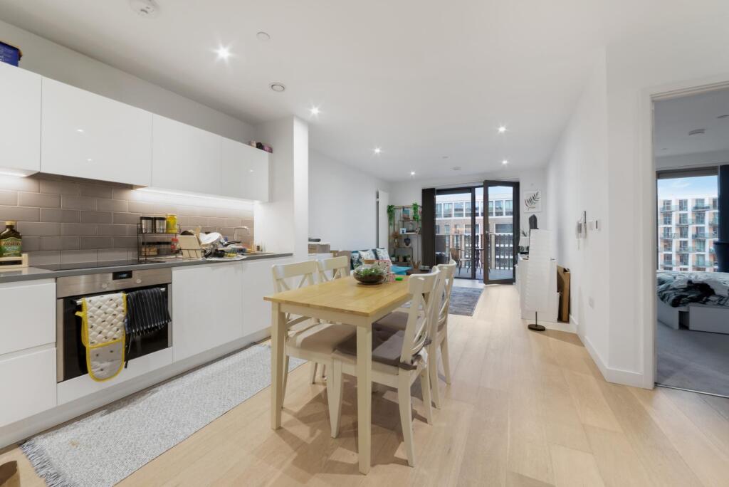 Main image of property: Pendant Court, Royal Wharf, E16