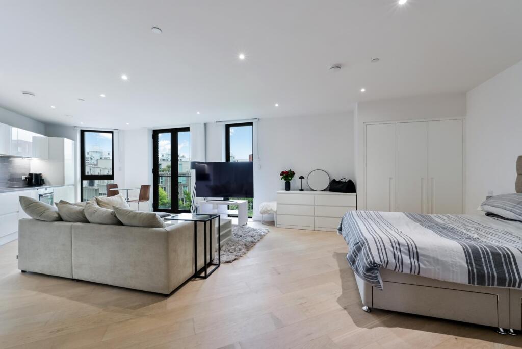 Main image of property: Cutter House, Royal Wharf, E16