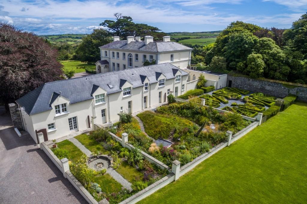 25 bedroom detached house for sale in Skibbereen, Cork, Ireland