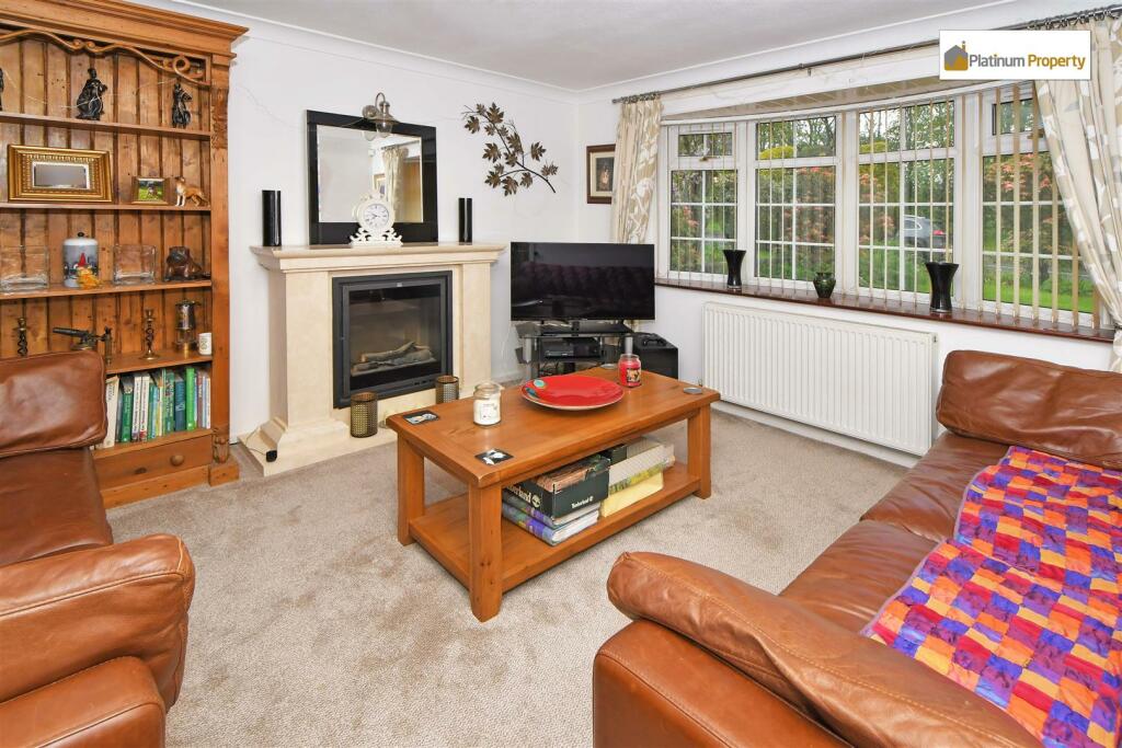 3 bedroom detached house for sale in Grindley Lane, Meir Heath, ST3 7LP