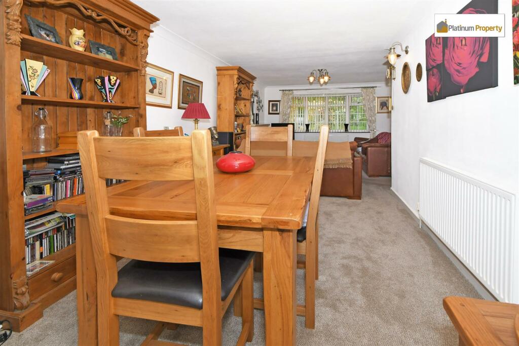 3 bedroom detached house for sale in Grindley Lane, Meir Heath, ST3 7LP