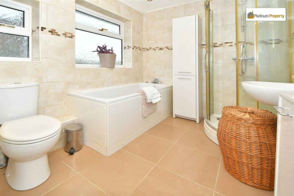 3 bedroom detached house for sale in Grindley Lane, Meir Heath, ST3 7LP