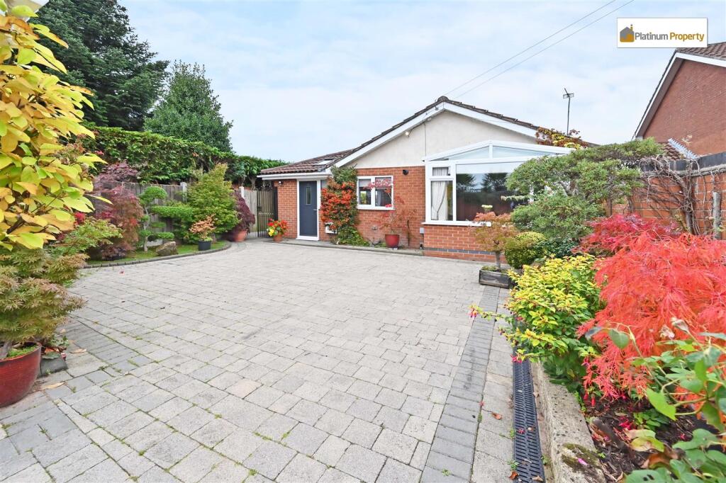 Main image of property: Fernhurst Grove, Lightwood, ST3 7TQ