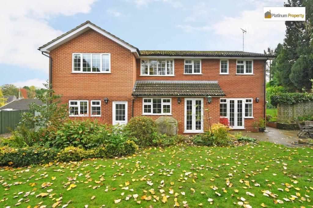 5 bedroom detached house for sale in Uttoxeter Road, Blythe Bridge