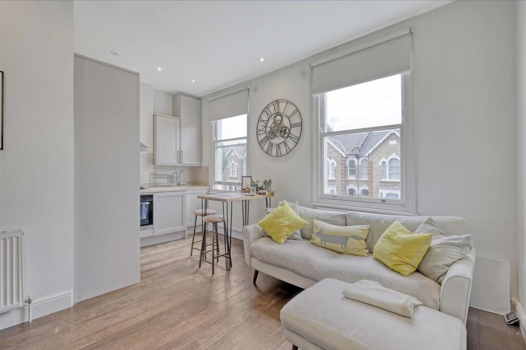 Main image of property: Gillespie Road, N5 1LN