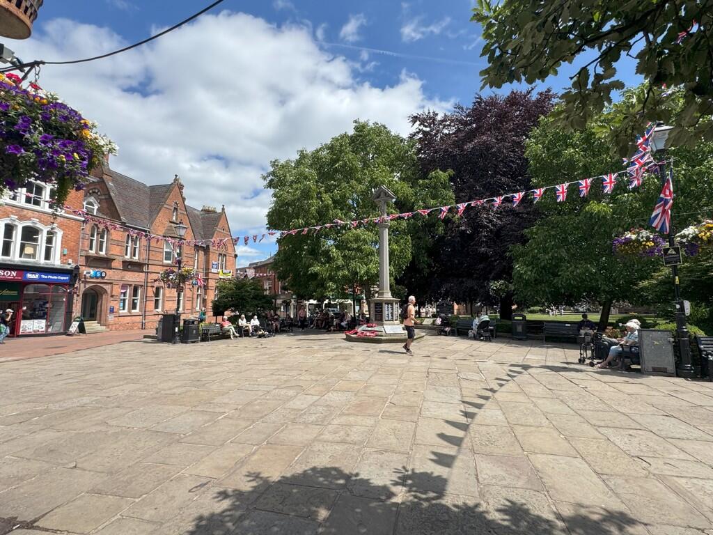 Main image of property: 31-33 High Street, Nantwich, Cheshire, CW5 5AH