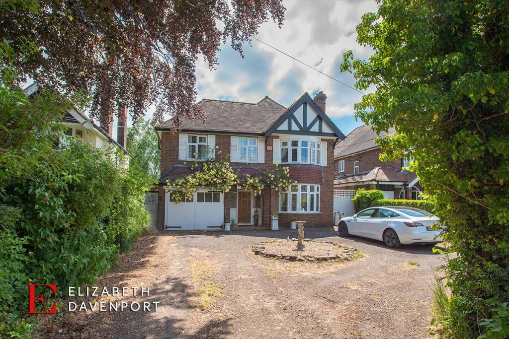 4 bedroom detached house for sale in Cromwell Lane, Burton Green