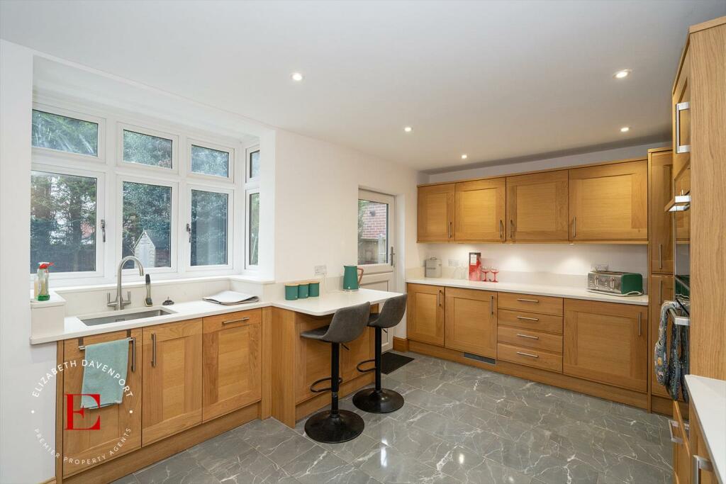 Additional property image - Central Avenue, Stoke Park