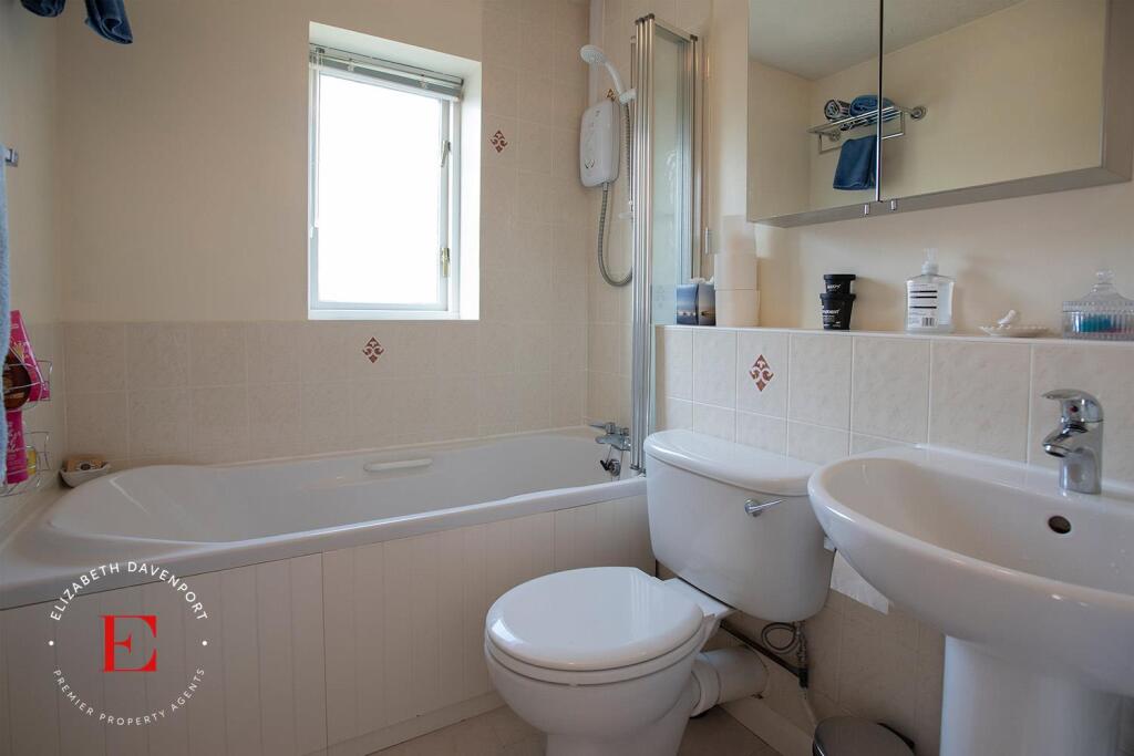 Additional property image - Reeve Drive, Kenilworth