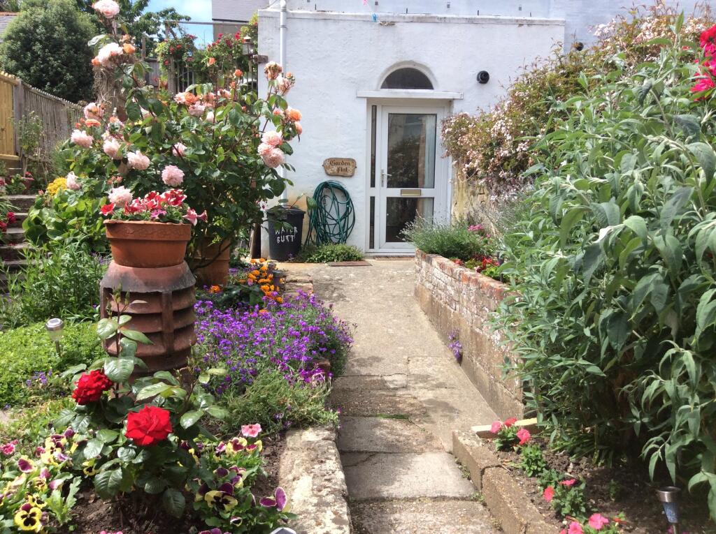 Main image of property: High Street, Ryde