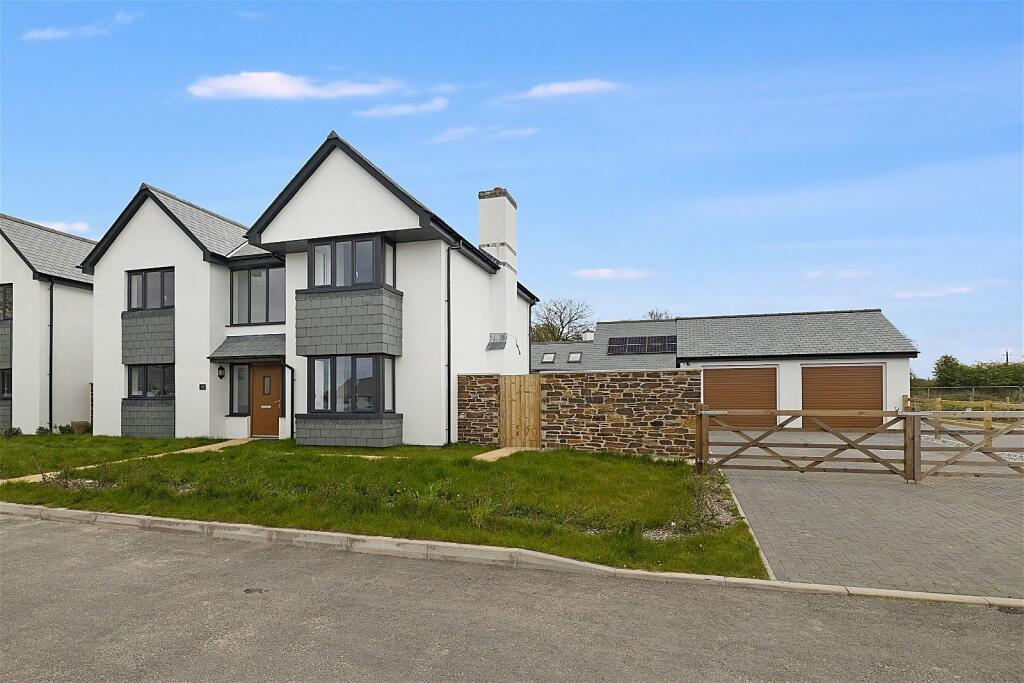 4 bedroom detached house for sale in The Meadows, Crapstone, Yelverton