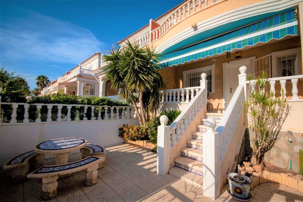 3 bedroom town house for sale in Benijofar, Spain