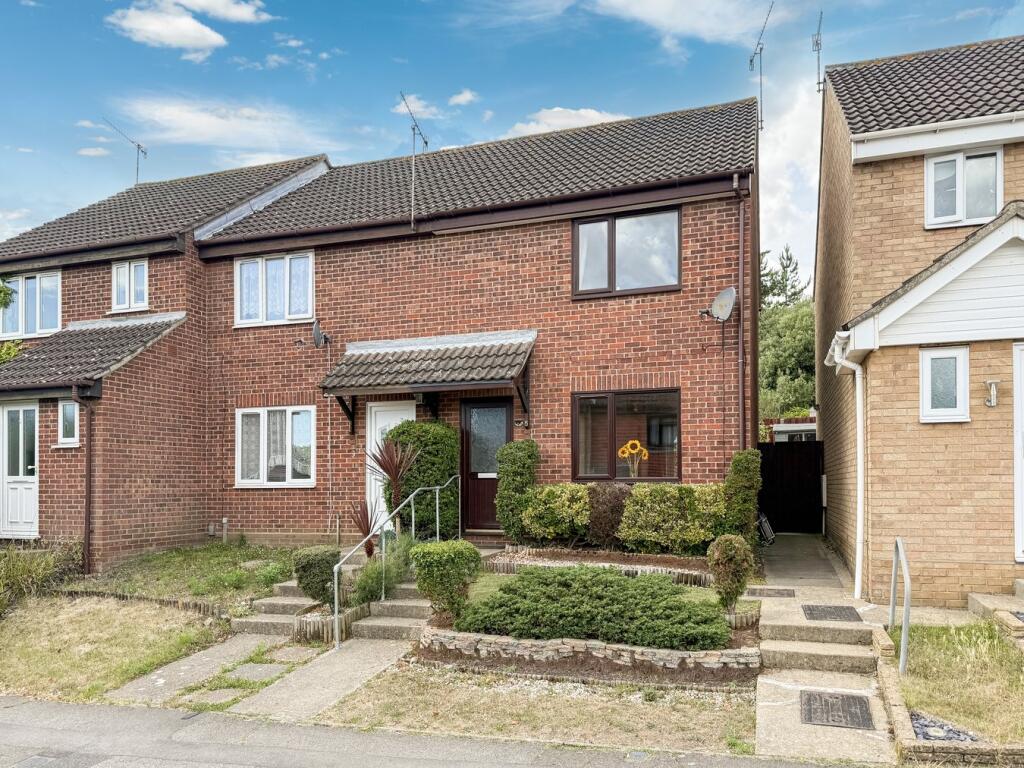 Main image of property: Columbine Gardens, Ipswich, IP2
