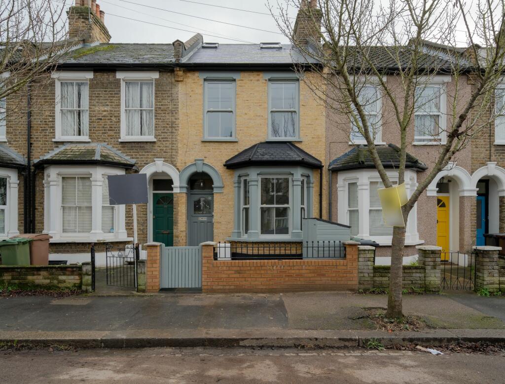 4 bedroom terraced house for sale in Farmer Road, Leyton, London, E10