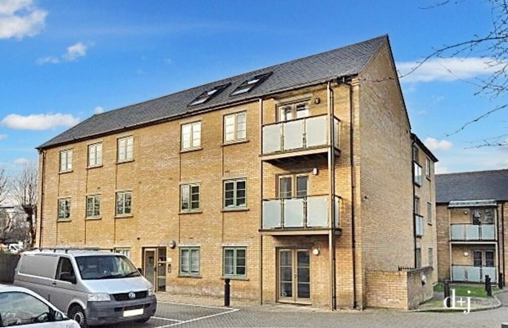 Main image of property: Starlings Bridge