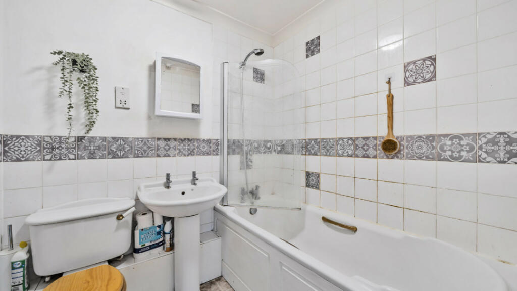 Additional property image - The Mulberry, Aspen Vale, Whyteleafe, CR3 0XB