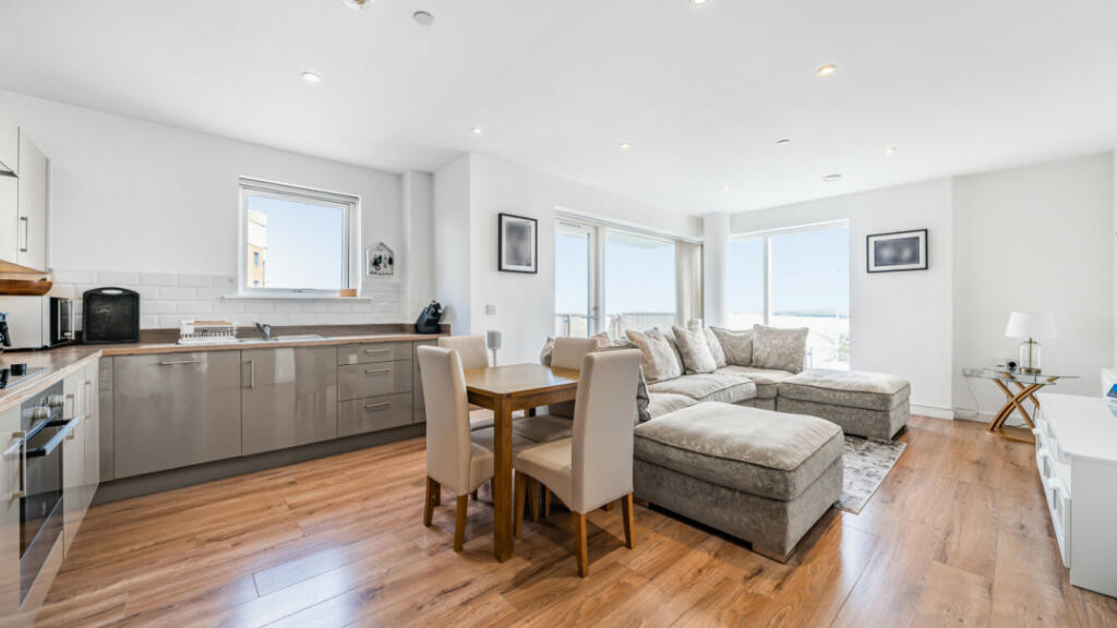 Additional property image - Gala Court, Erith High Street, Erith, DA8 1FE