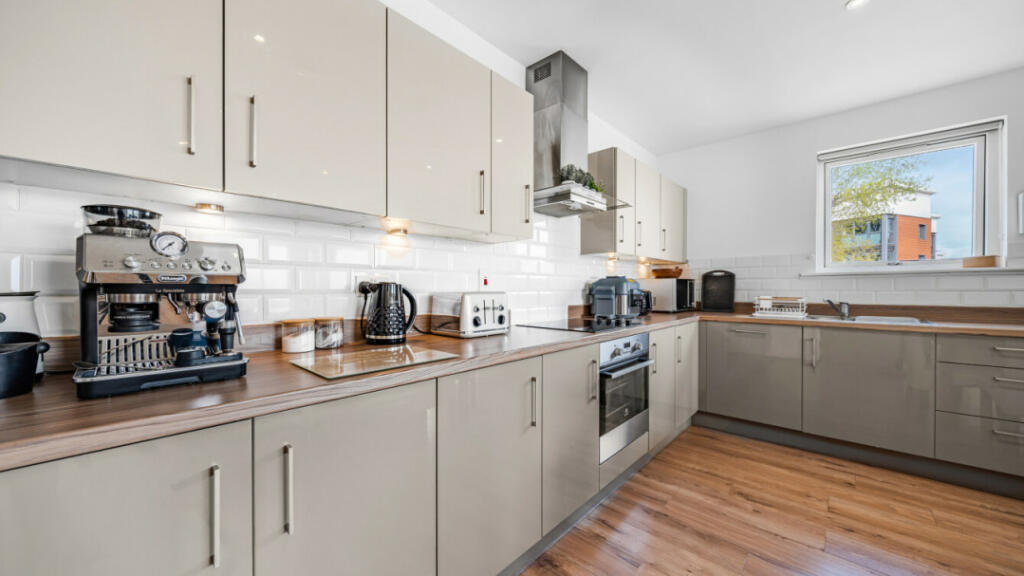 Additional property image - Gala Court, Erith High Street, Erith, DA8 1FE