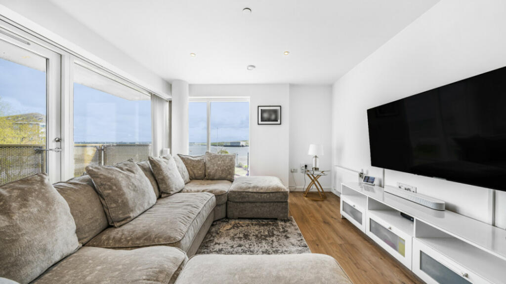 Additional property image - Gala Court, Erith High Street, Erith, DA8 1FE